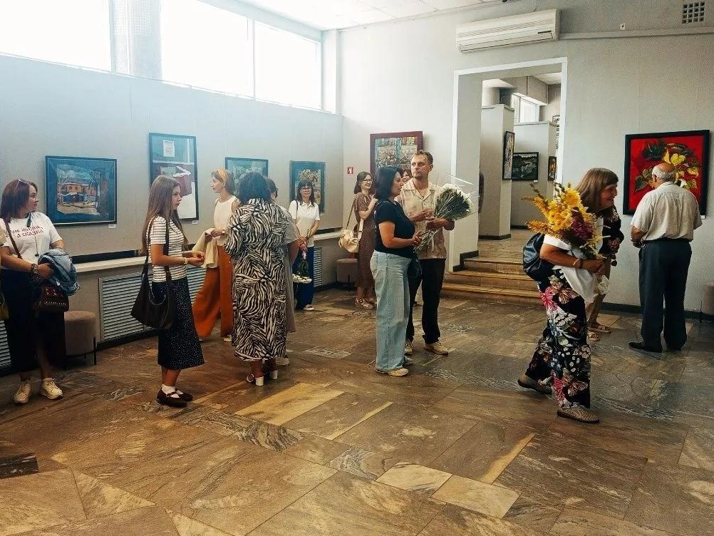 В выставочном зале им. К. Малевича открылась выставка «Екатерина Рудая / Марина Панина. Живопись. Графика».