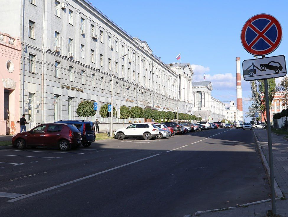 В Курске на улице Марата завершены дорожные работы в рамках национального проекта «Безопасные качественные дороги», который инициирован президентом РФ Владимиром Путиным.