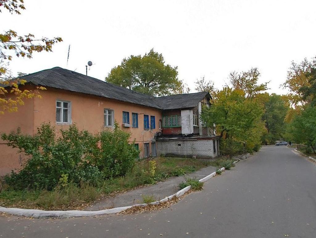 В Курске жилой дом № 20А по улице Сумской признан аварийным и подлежащим сносу.