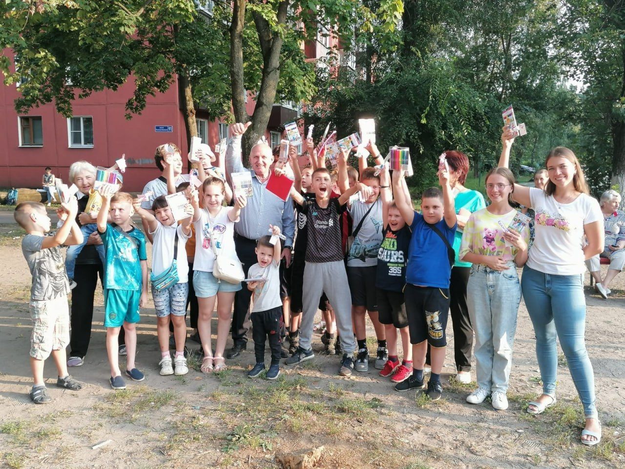 В Сеймском округе областного центра завершилась акция «Молодежь - детям. Играющий двор».