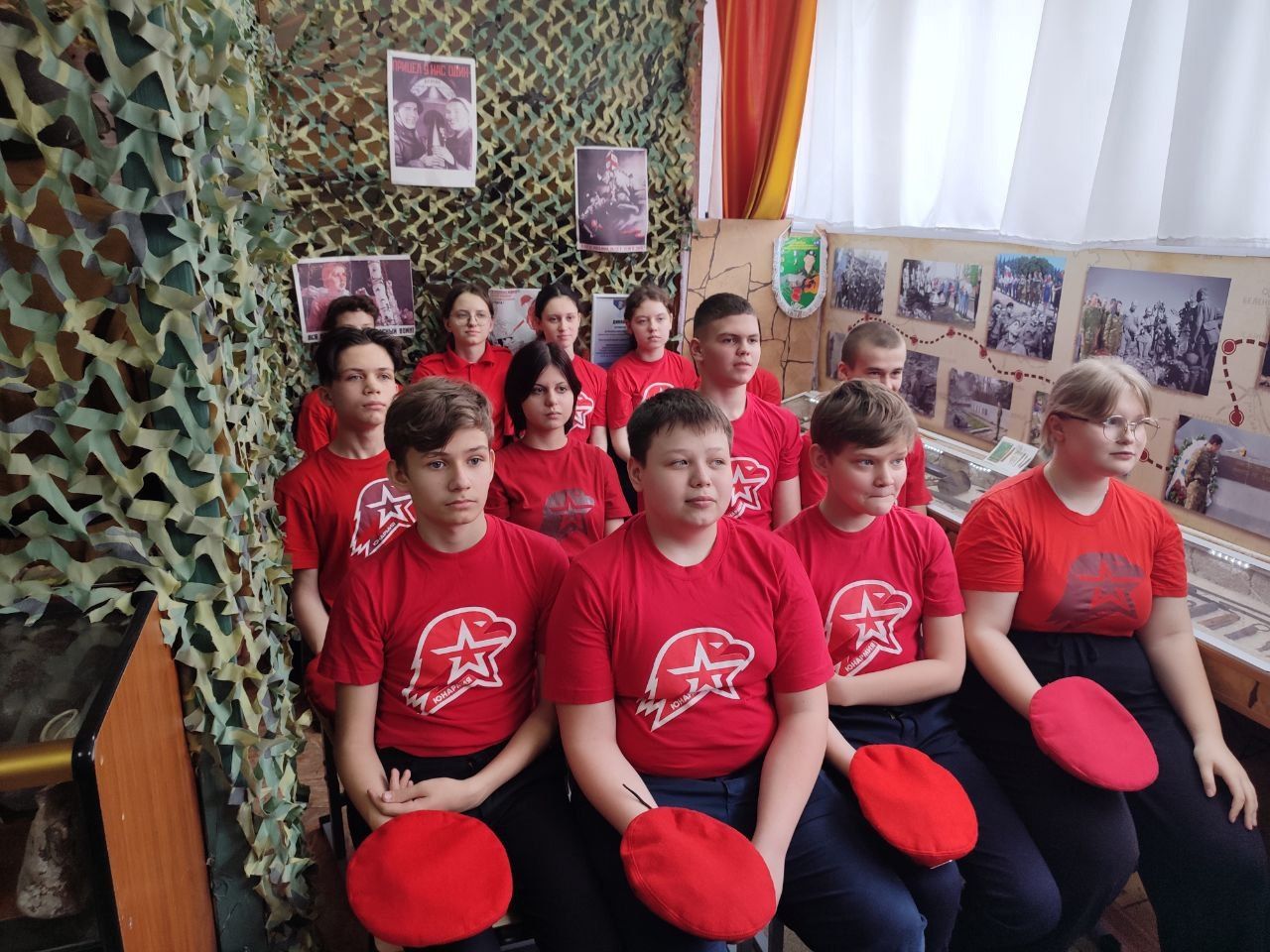 В музее школы № 29 прошел урок мужества, проведенный активистами юнармейского движения.