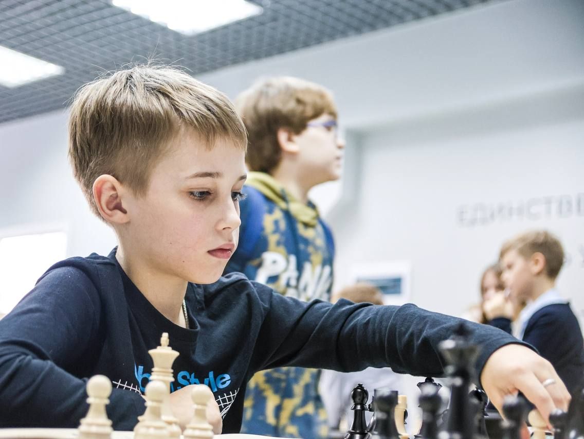 В Шахматном клубе на улице Щепкина стартовал групповой этап соревнования «Белая ладья» среди школьных команд.