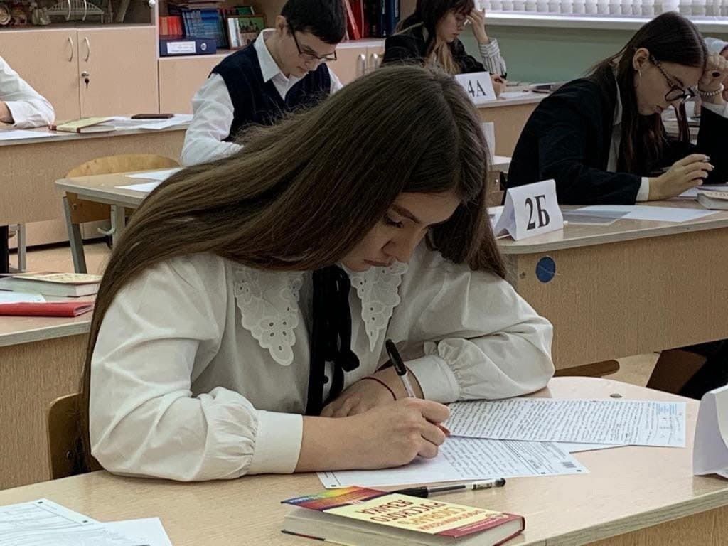1 марта в российских школах началось проведение всероссийских проверочных работ, которое продлится до 17 мая.
