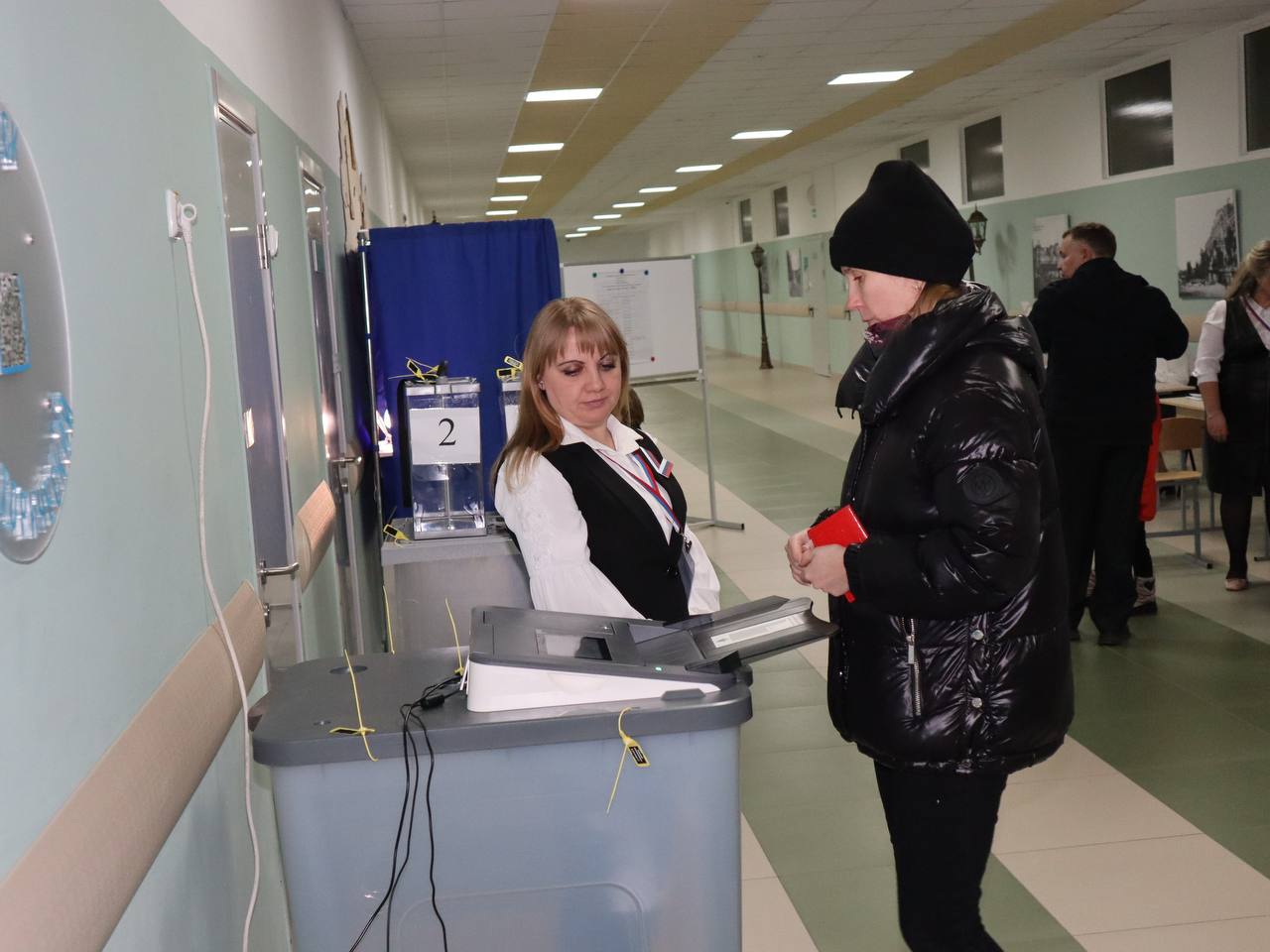 В Курске завершен второй день голосования по выборам президента РФ.