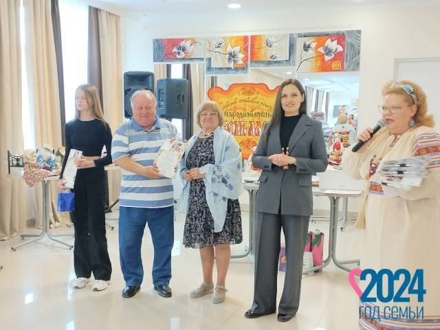 В городском культурном центре «Лира» прошел первый открытый городской семейный фестиваль народной куклы «Folk-ларь».