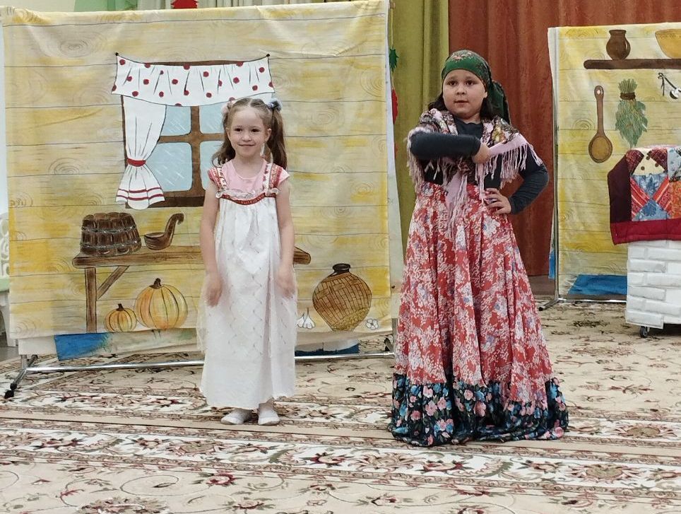 В детском саду № 19 прошли финальные репетиции перед выступлением на большой сцене.