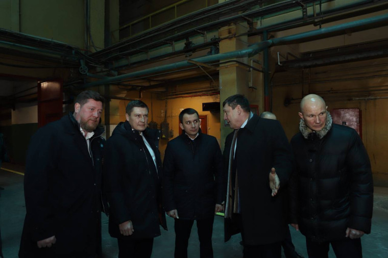 Вместе с главным федеральным инспектором по Курской области Денисом Барченковым и коллегами побывали на курском аккумуляторном заводе.