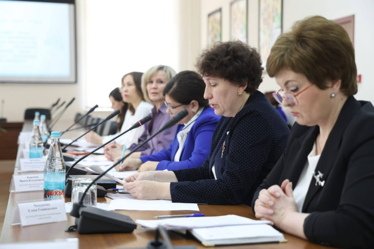 Принял участие в заседании коллегии Контрольно-счётной палаты Курска.