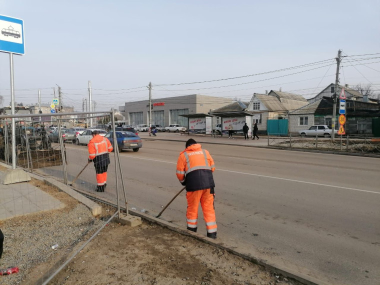 В Курске дорожные службы постепенно переходят на весенний режим работы.
